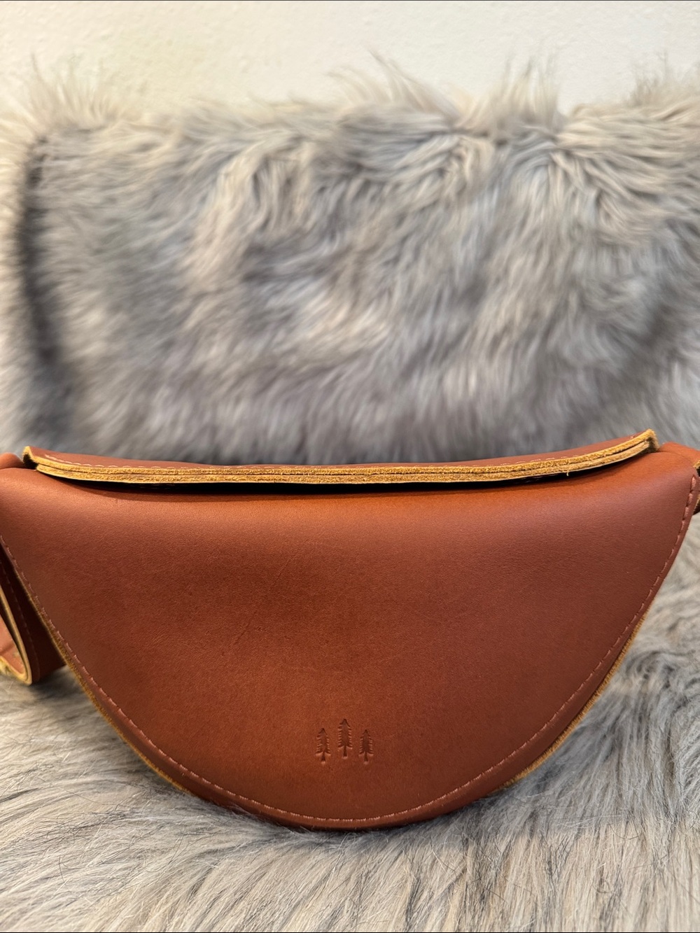 Portland Leather Goods Classic Curved Leather Crossbody Bag